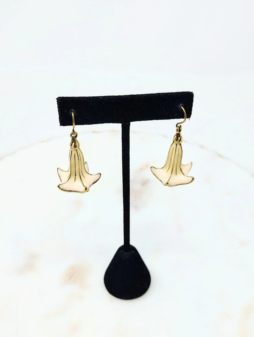 Jewelmint Cream & Gold Trumpet Flower Hanging Earrings
